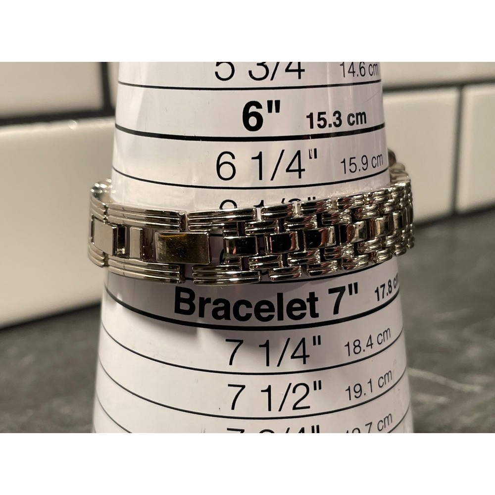 Beautiful Silver Tone Watch by Elgin - New Battery - Picture 7 of 8